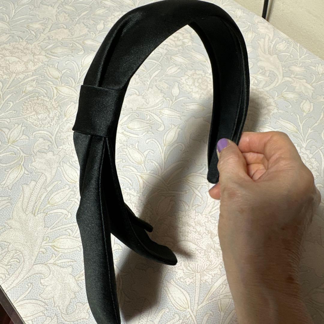 アッカサテン黒 リボンデザイン カチューシャ