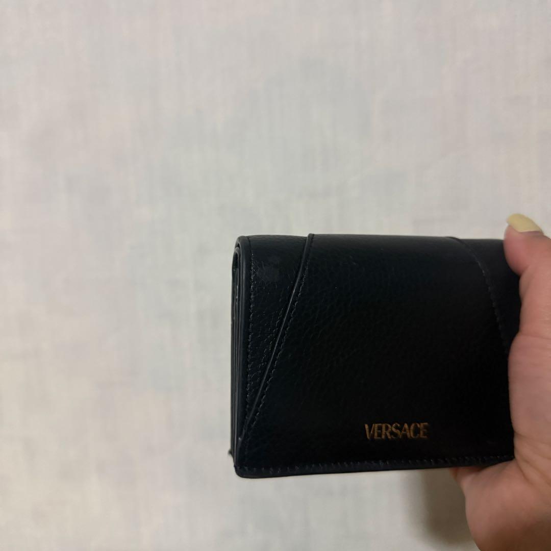 VERSACE ブラック 二つ折り財布　ベルサーチ