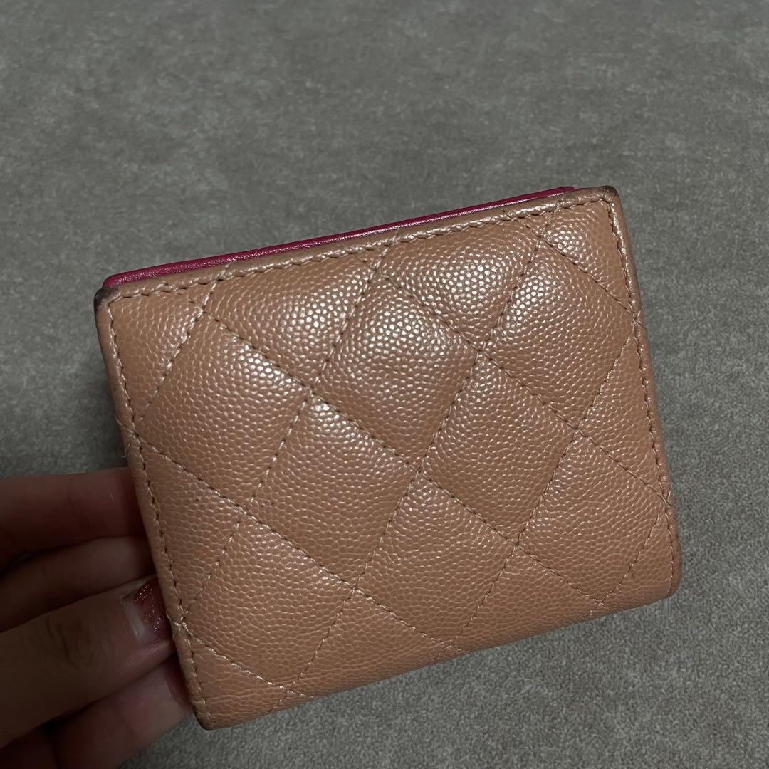 CHANEL キルティング ピンク 二つ折り財布　キャビアスキン