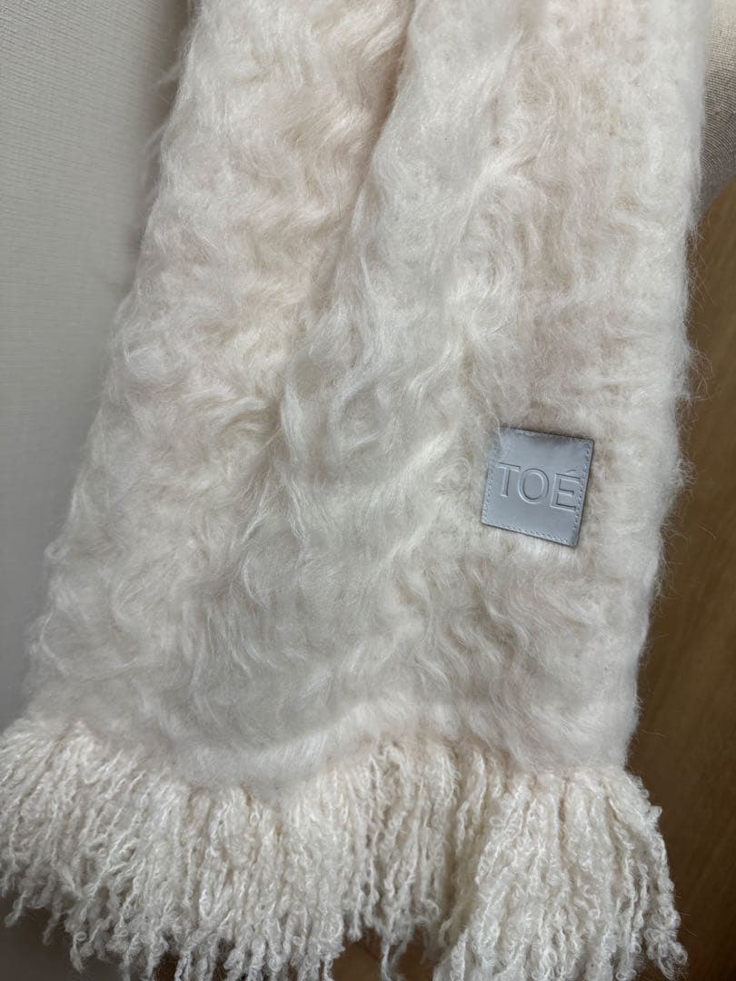 the toe マフラー ホワイト PIGALLE SHAGGY MUFFLER