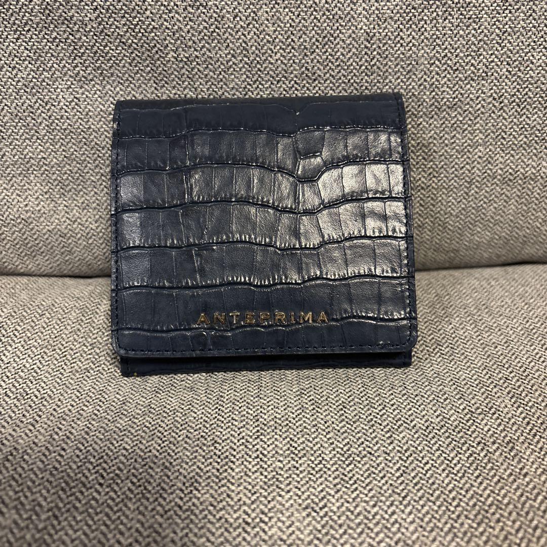 【美品】ANTEPRIMA 二つ折り財布　クロコ調