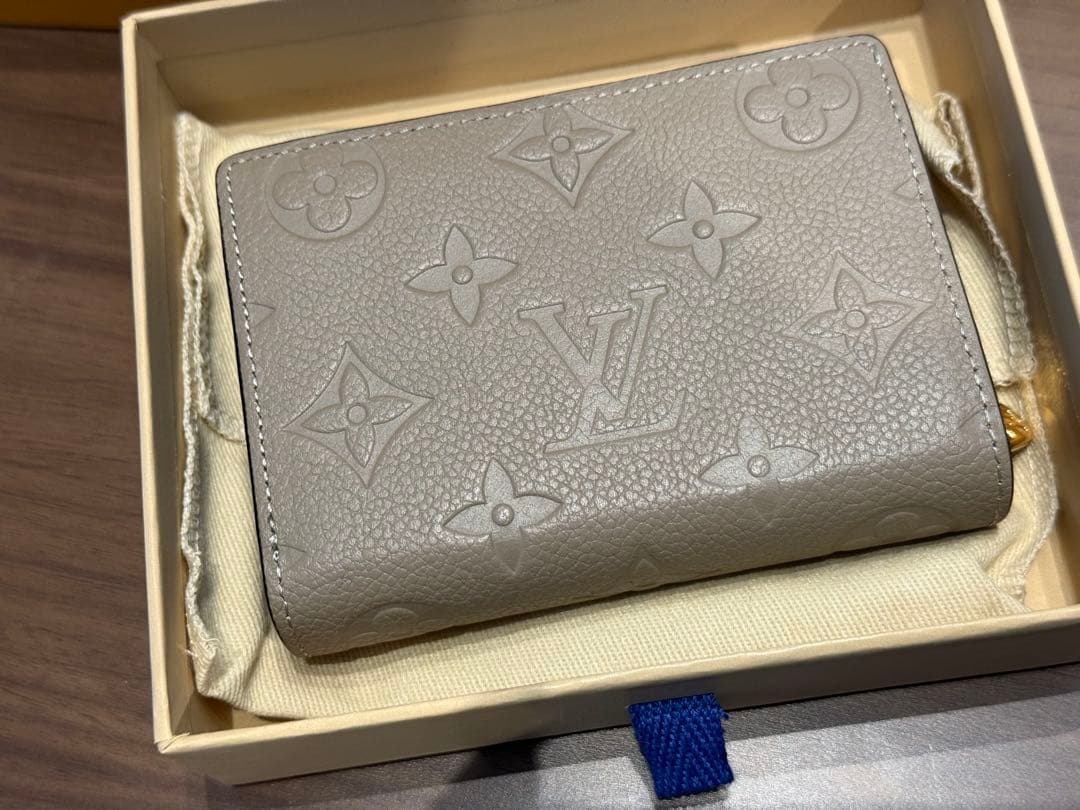 ルイヴィトン 2つ折り財布 ベージュ