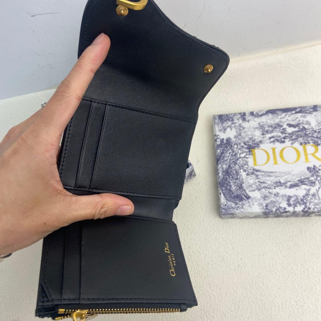 Dior モノグラム 二つ折り財布 箱付き