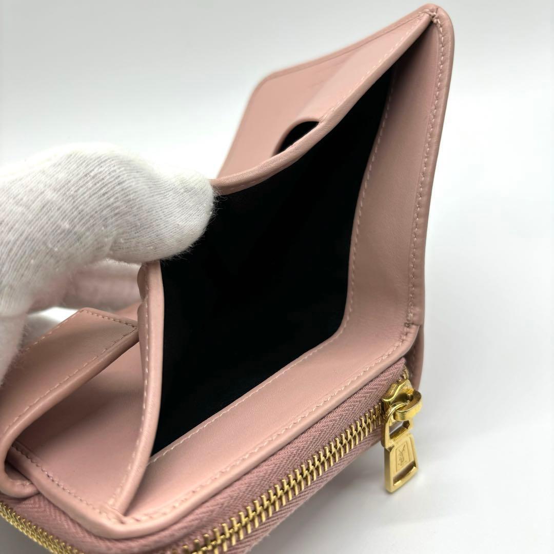 《極美品》イヴサンローラン 二つ折り 財布 レザー カサンドラ エンボスロゴ