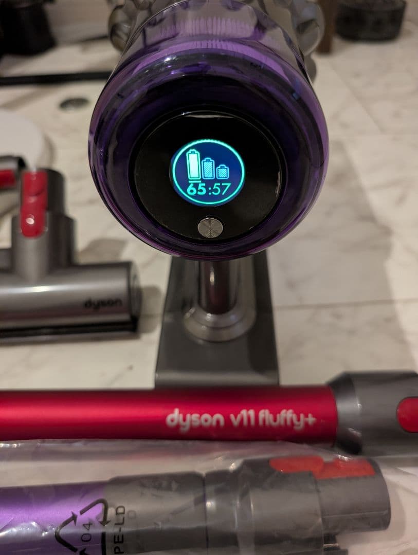 マ*ロ様 【超豪華・バッテリー良好】ダイソンV11 SV15 Wヘッド&新品スタ