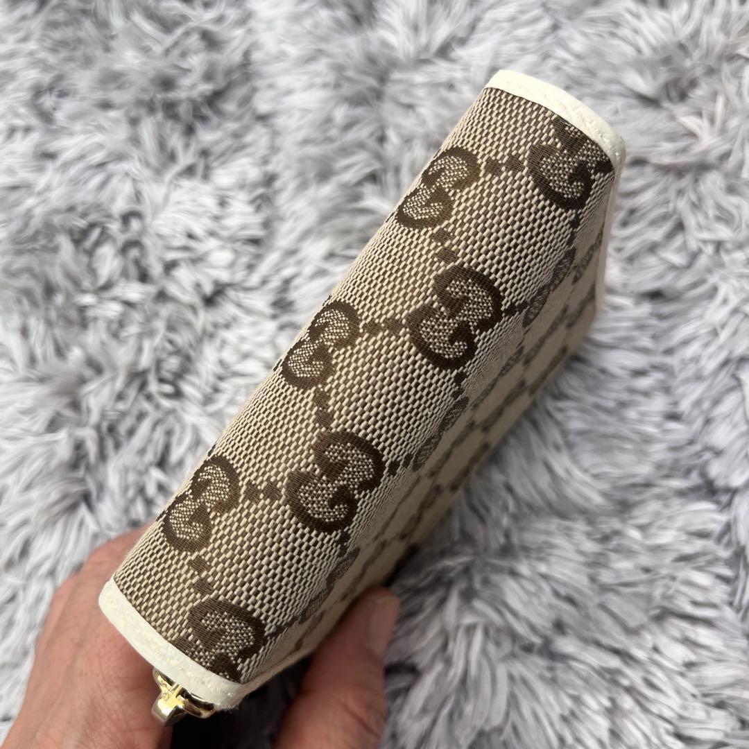 良品✨GUCCI 折り財布　GGキャンバス ラウンドジップ　アイボリー