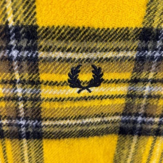 ★新品未使用　タグ付き★FRED PERRY フレッドペリー　マフラー　イエロー