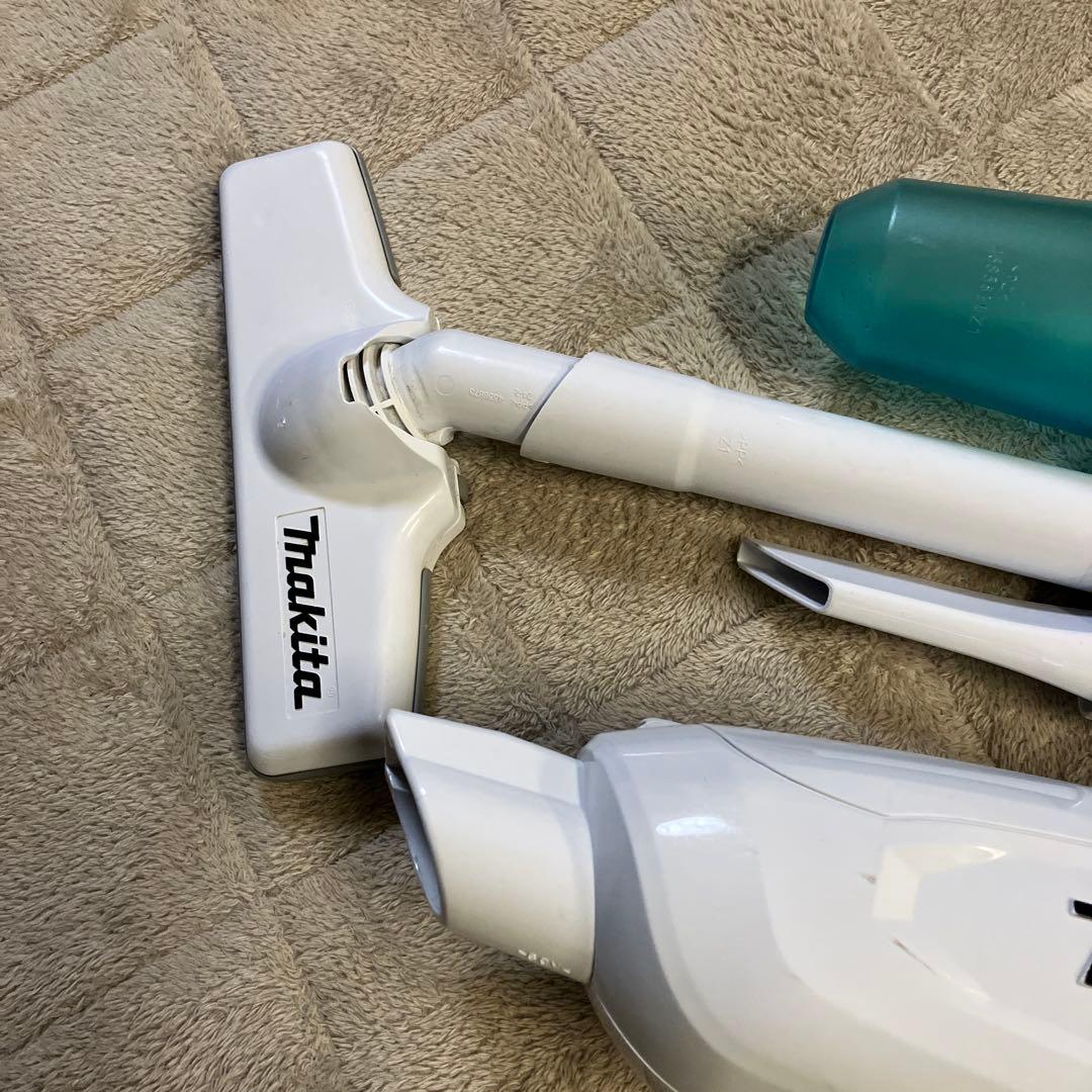 Makita 充電式クリーナー CL282FD（バッテリー無し）