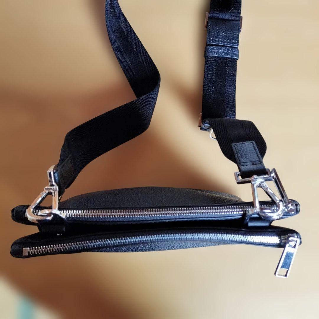 BOSS 黒 レザー ショルダーバッグ