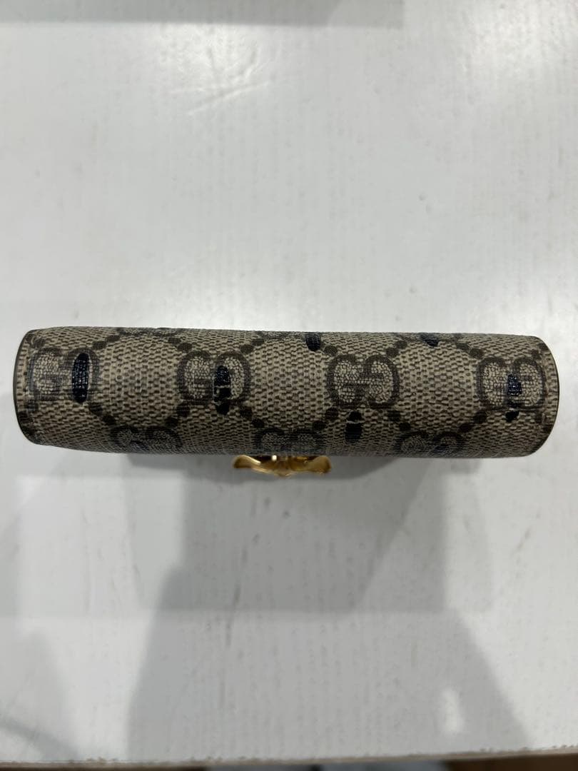 Gucci ストロベリーモチーフ 二つ折り財布
