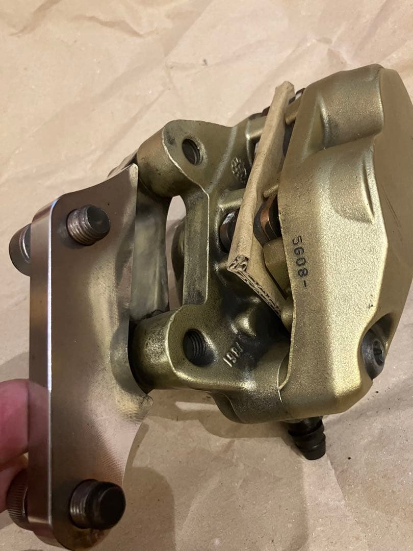 ハーレー　Brembo ブレーキキャリパー