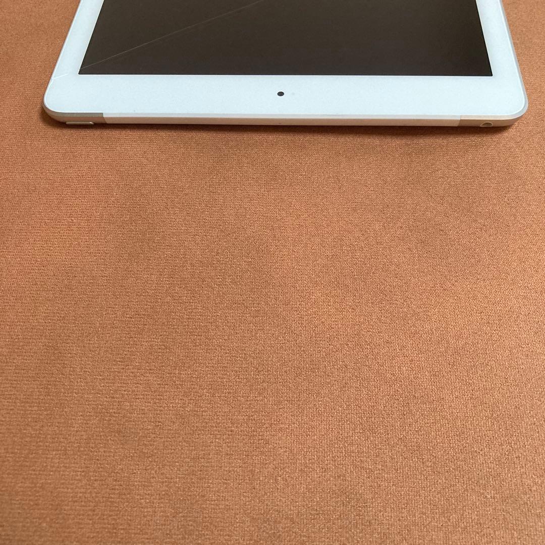 825【早い者勝ち】電池最良好☆iPad6 第6世代 32GB SIMフリー☆