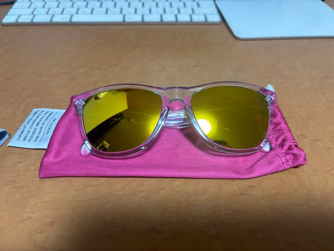 OAKLEY　Frogskins