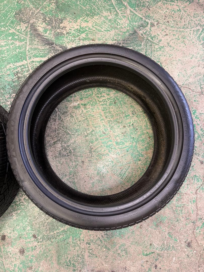 20インチcontinental 255/35ZR20 97W 山80%くらい