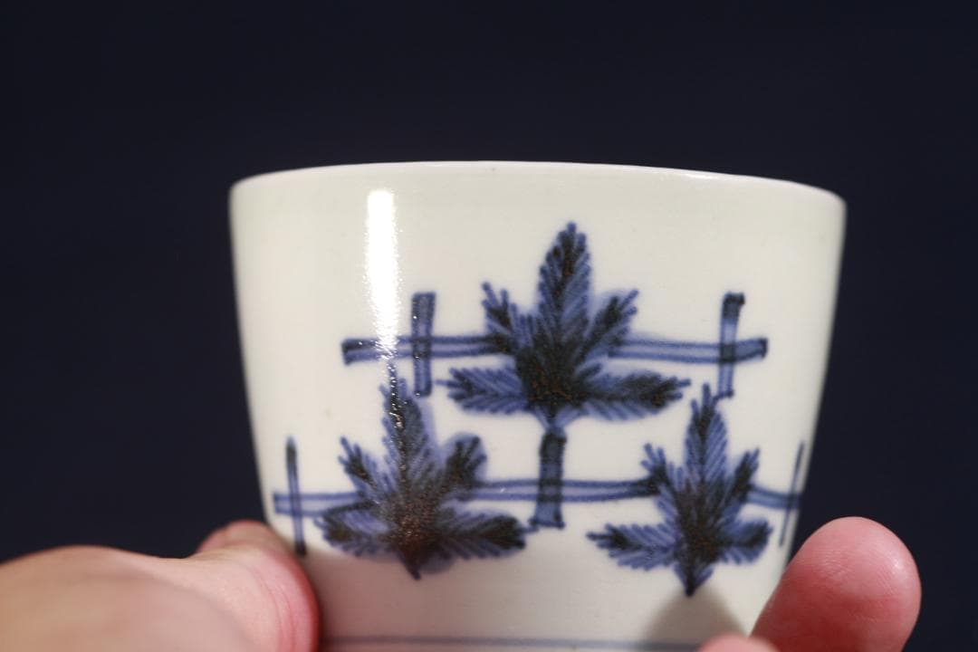 242　古伊万里染付格子三重松図蕎麦猪口　無傷美品　江戸中期
