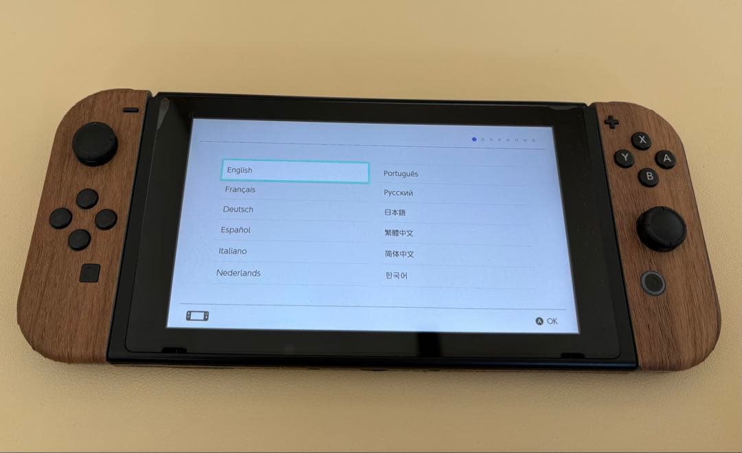 Nintendo Switch 本体　64GB microSDカード 付き