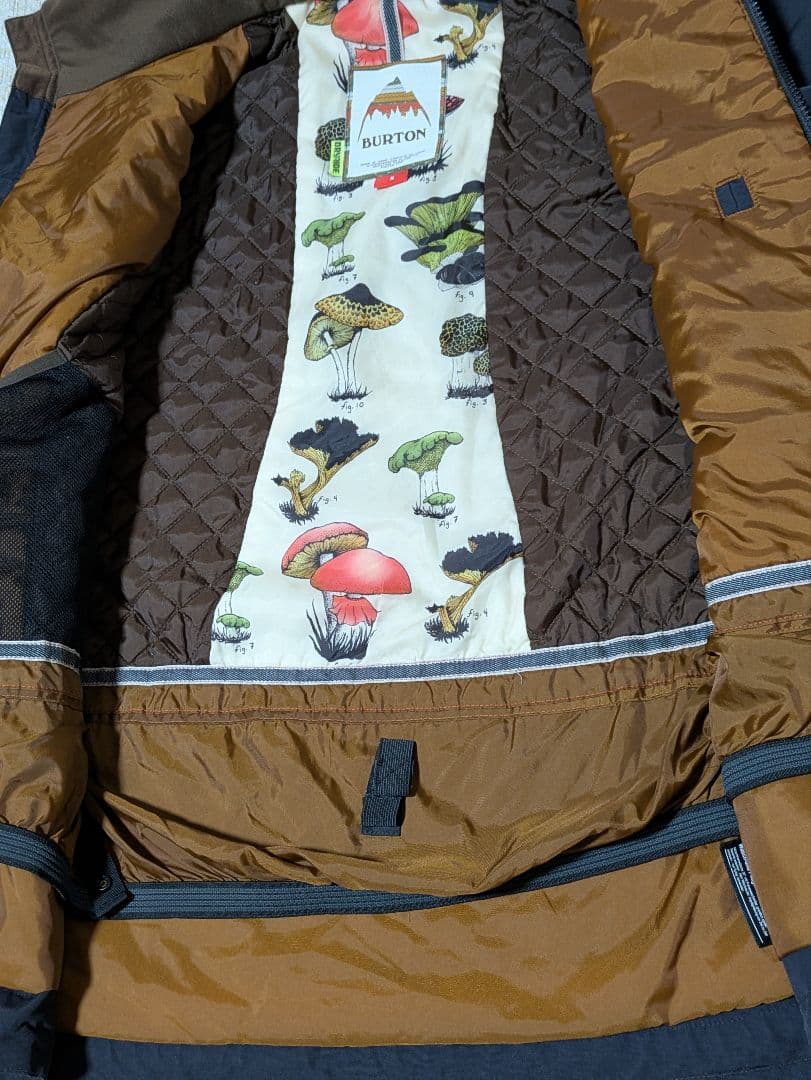 BURTONバートン　スノボードスノボースキーウェア　サイズS