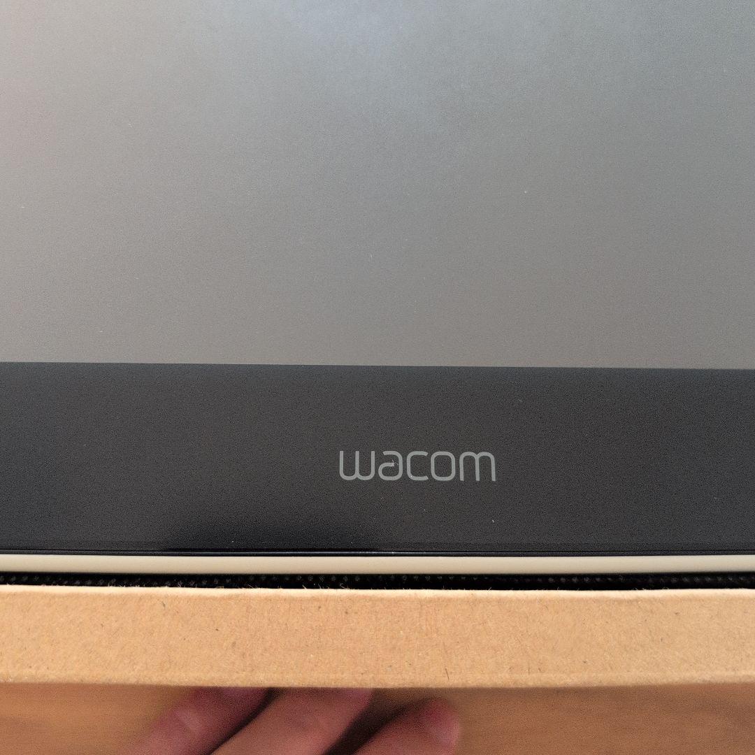 ほぼ未使用　Wacom One 液晶ペンタブレット13.3インチ　ペーパーライク