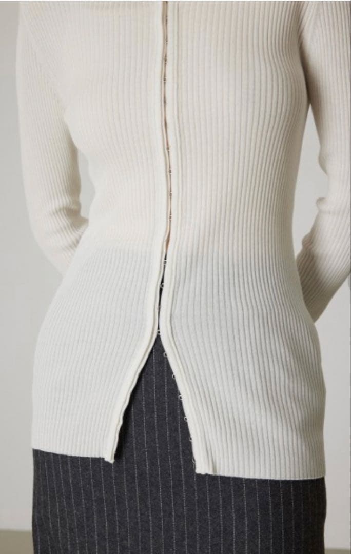 最終値下げ✨新品【RIM.ARK】 Neckdesign slim knitCD