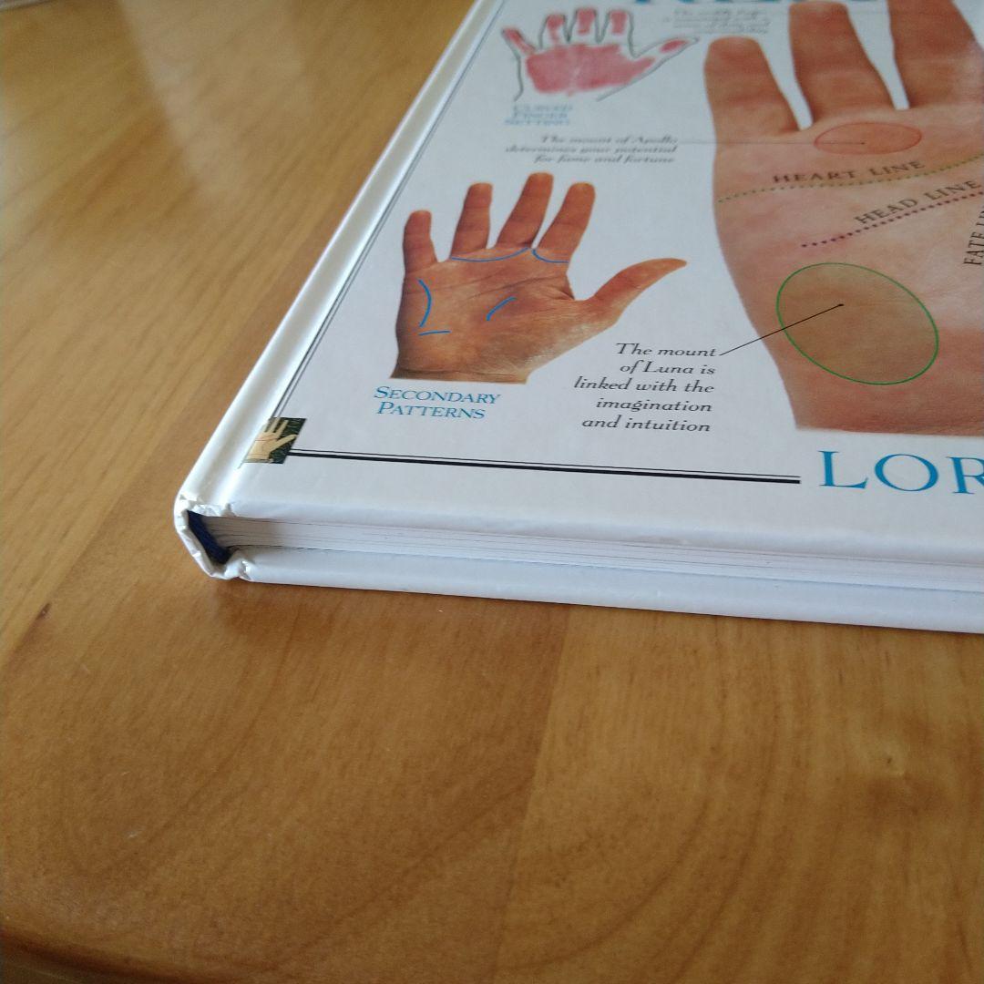 洋書 The Art of Hand Reading by Lori Reid