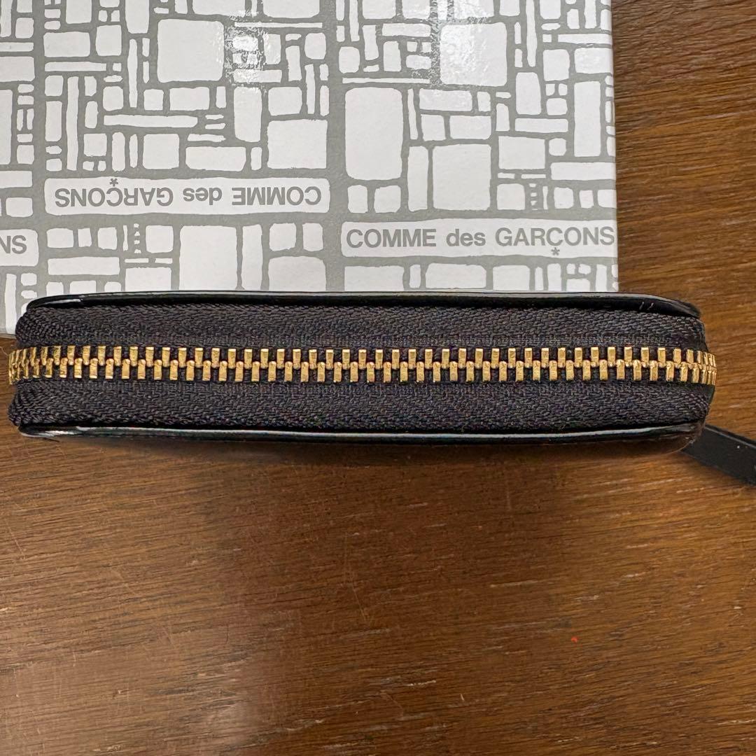 美品【コムデギャルソン】二つ折り財布　ポルカドット　箱付き