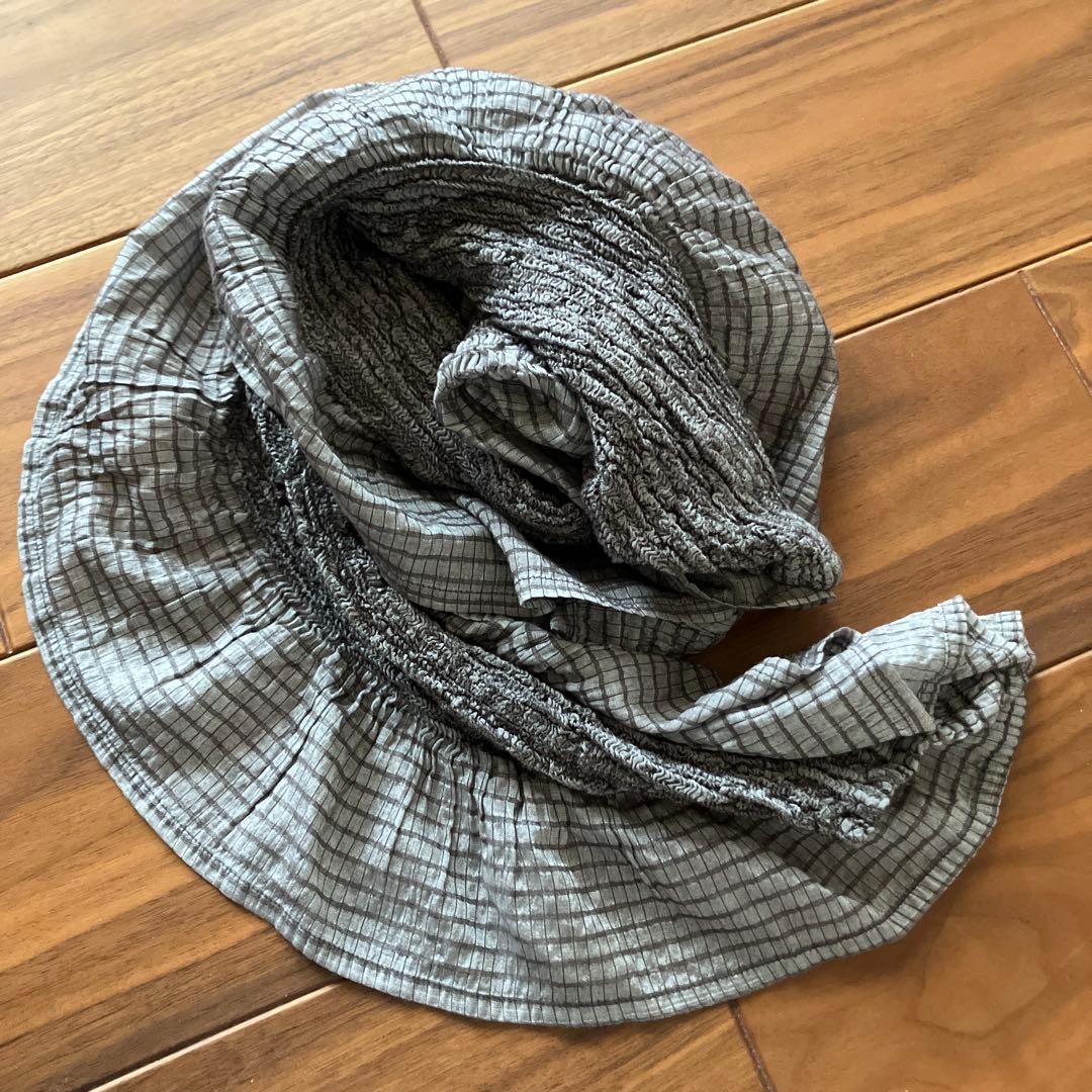 美品 me by ISSEY MIYAKE グレー フリルストール