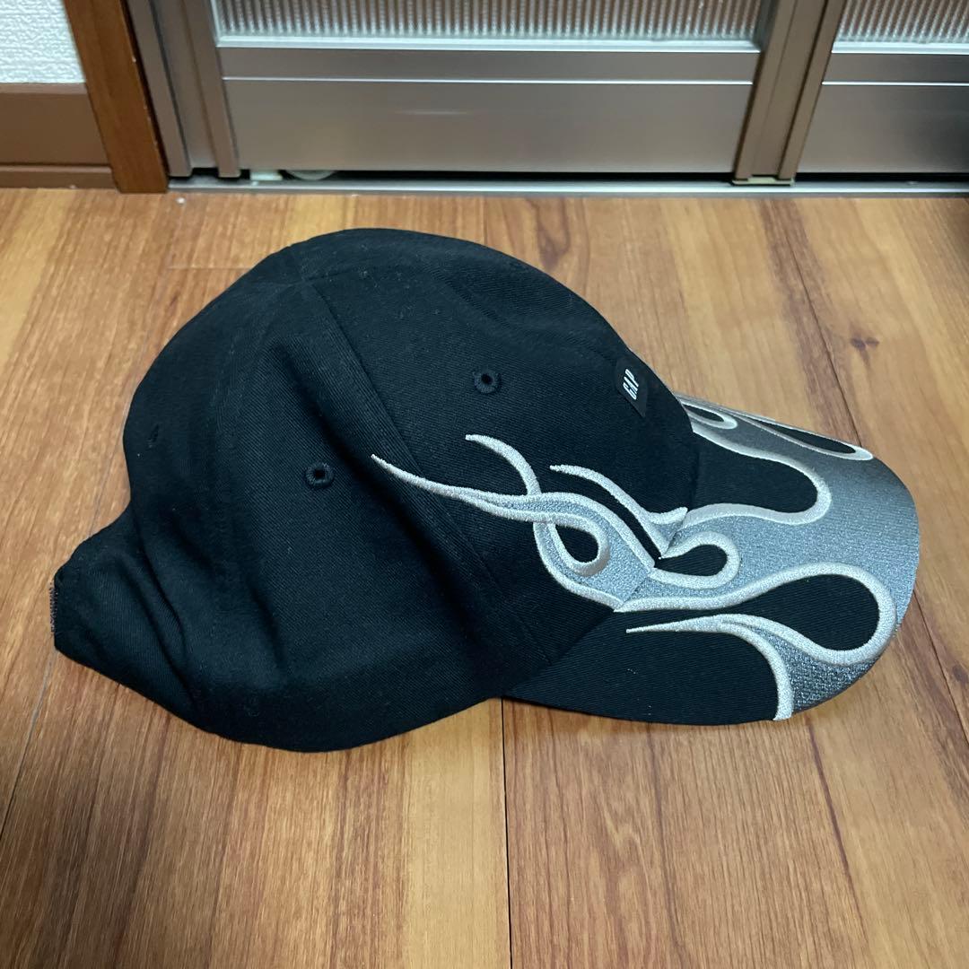 YEEZY × GAP × BALENCIAGA キャップ フレームデザイン