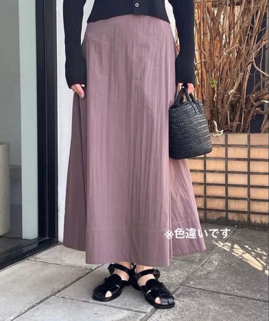 新品未使用24SS YLÈVE コットンナイロン ロングフレアスカート