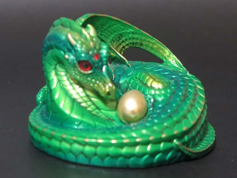 Windstone Editions　ドラゴンのフィギュア　置物