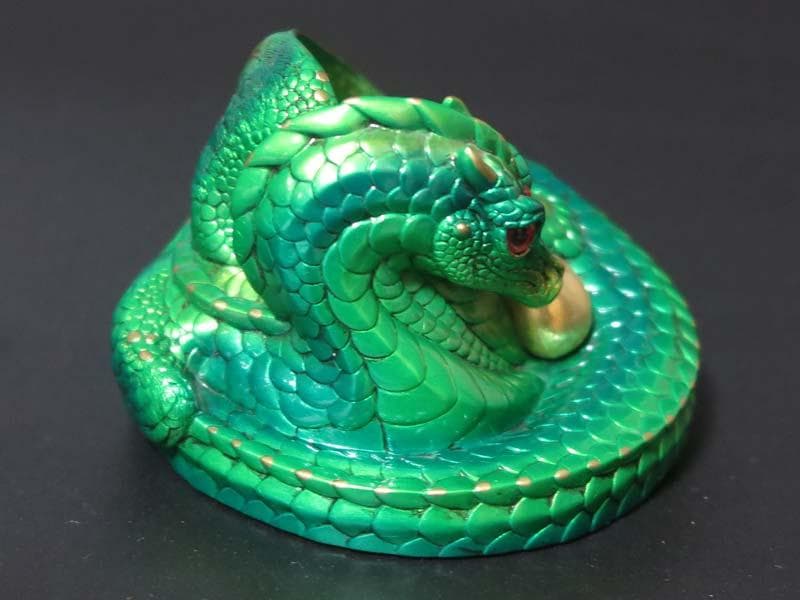 Windstone Editions　ドラゴンのフィギュア　置物