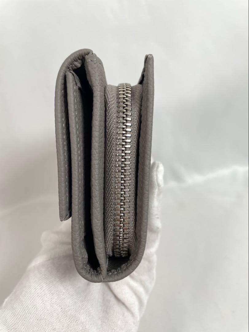 未使用 Longchamp ロンシャン 三つ折り財布 ロゾ 箱付き レザー