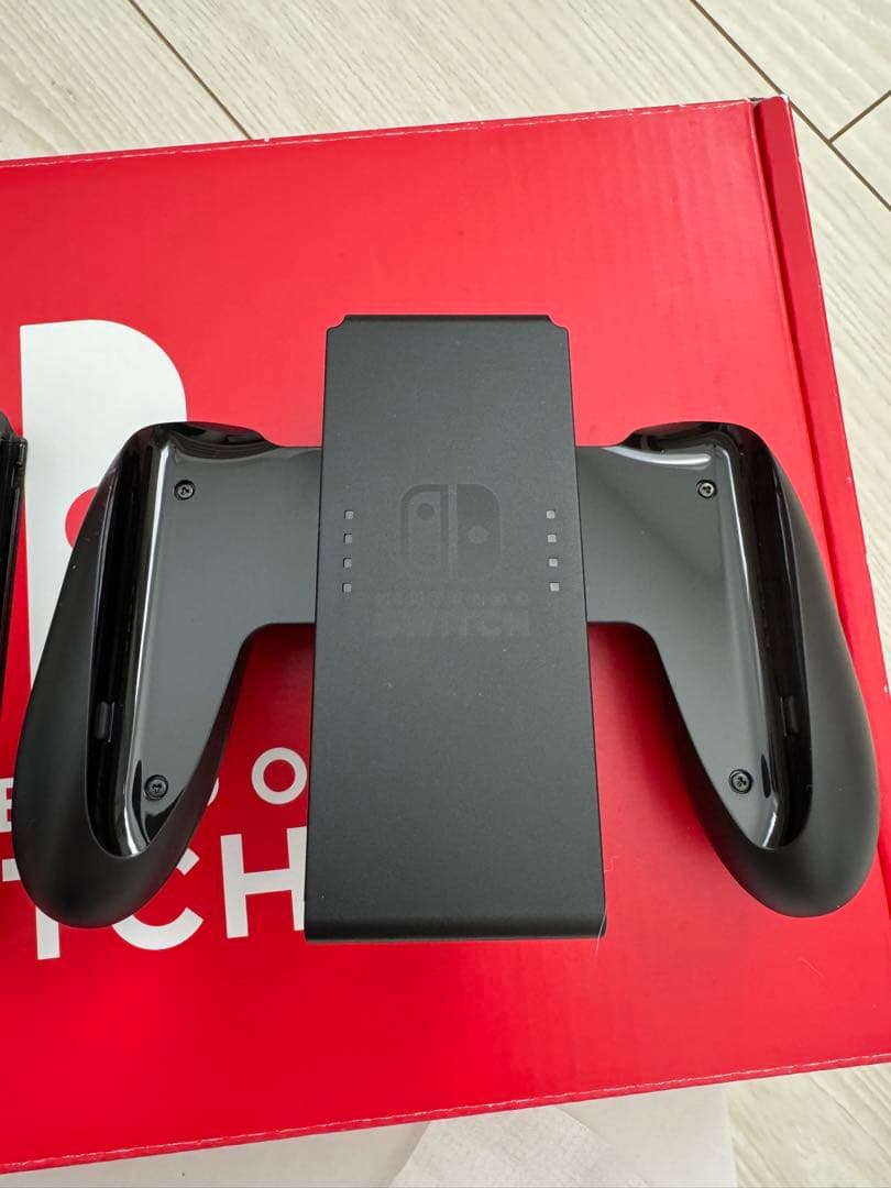 Nintendo Switch 本体 青/赤 Joy-Con付き