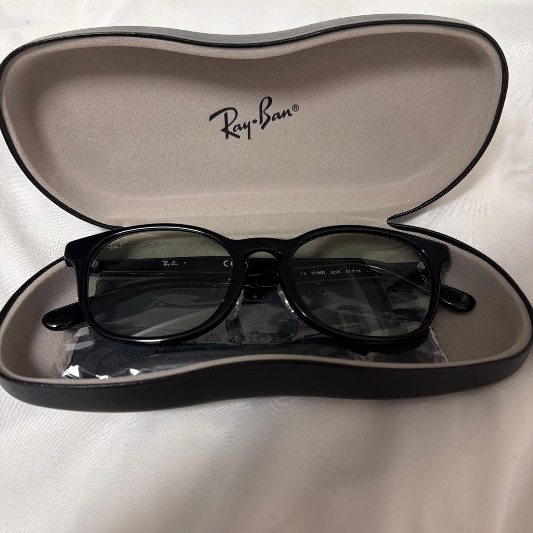 Ray-Ban ブラック サングラス グリーンレンズ