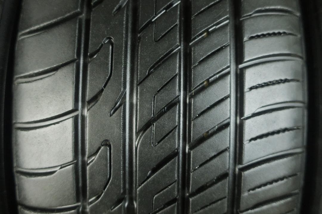 ザキヤマてん様送料込み 国産 215/60R17 オーバーテイク RVⅡ 4本
