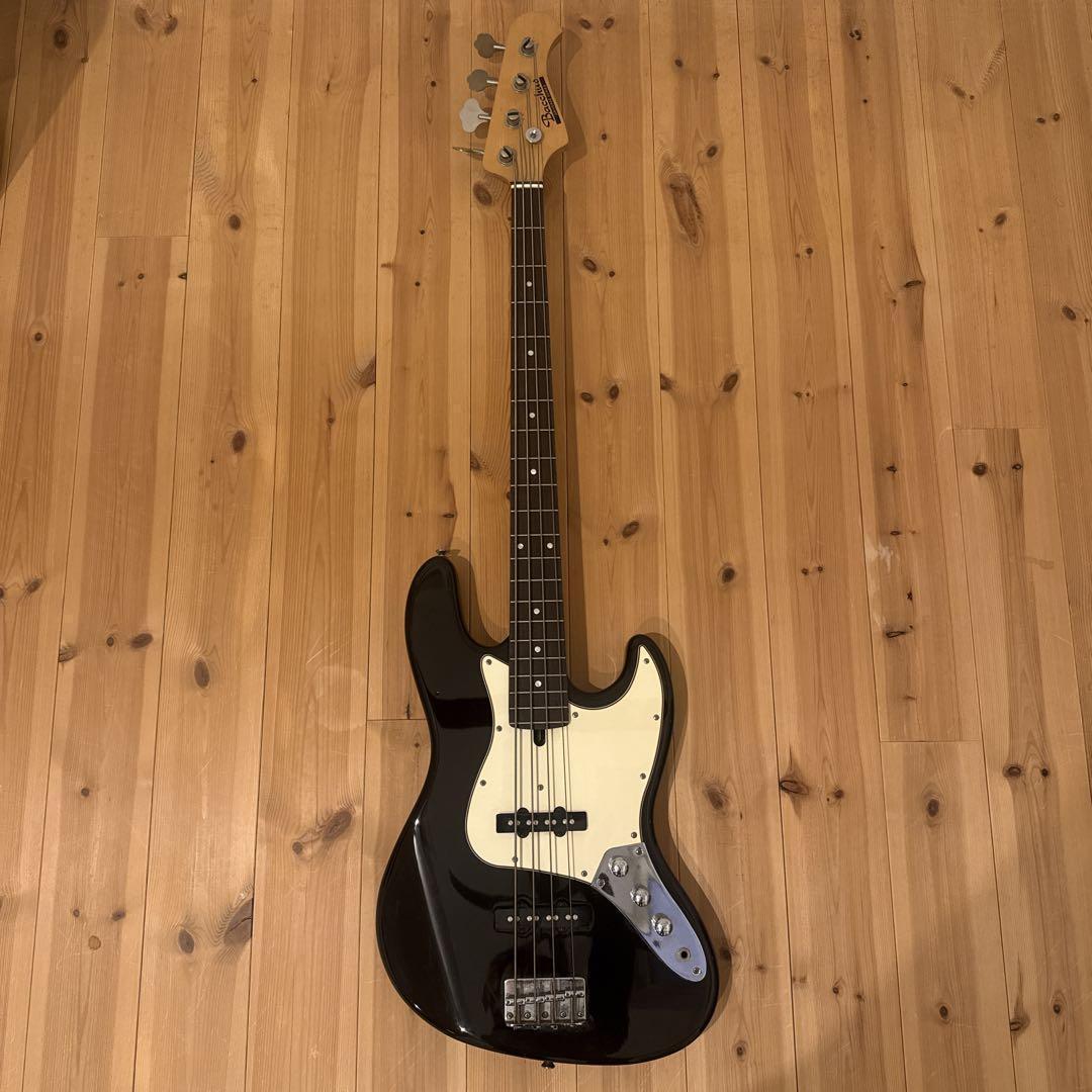 Bacchus Universe Series Jazz Bass 黒　旧ロゴ