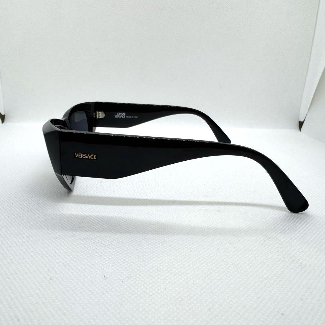 美品 VERSACE ヴェルサーチ サングラス ブラック ロゴ ケース付