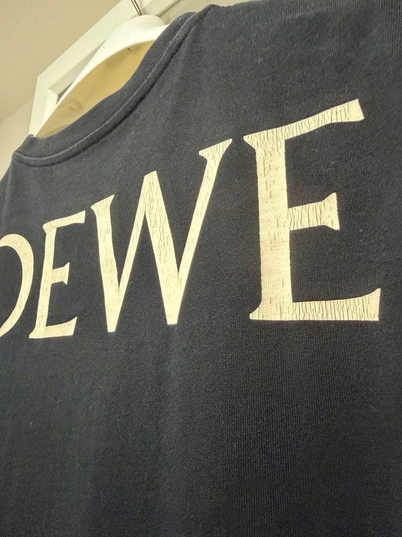 LOEWE ブラック Tシャツ スカルプリント