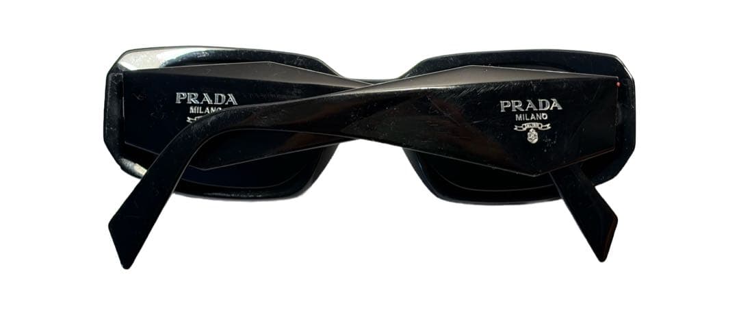 PRADA ブラック サングラス アシンメトリック