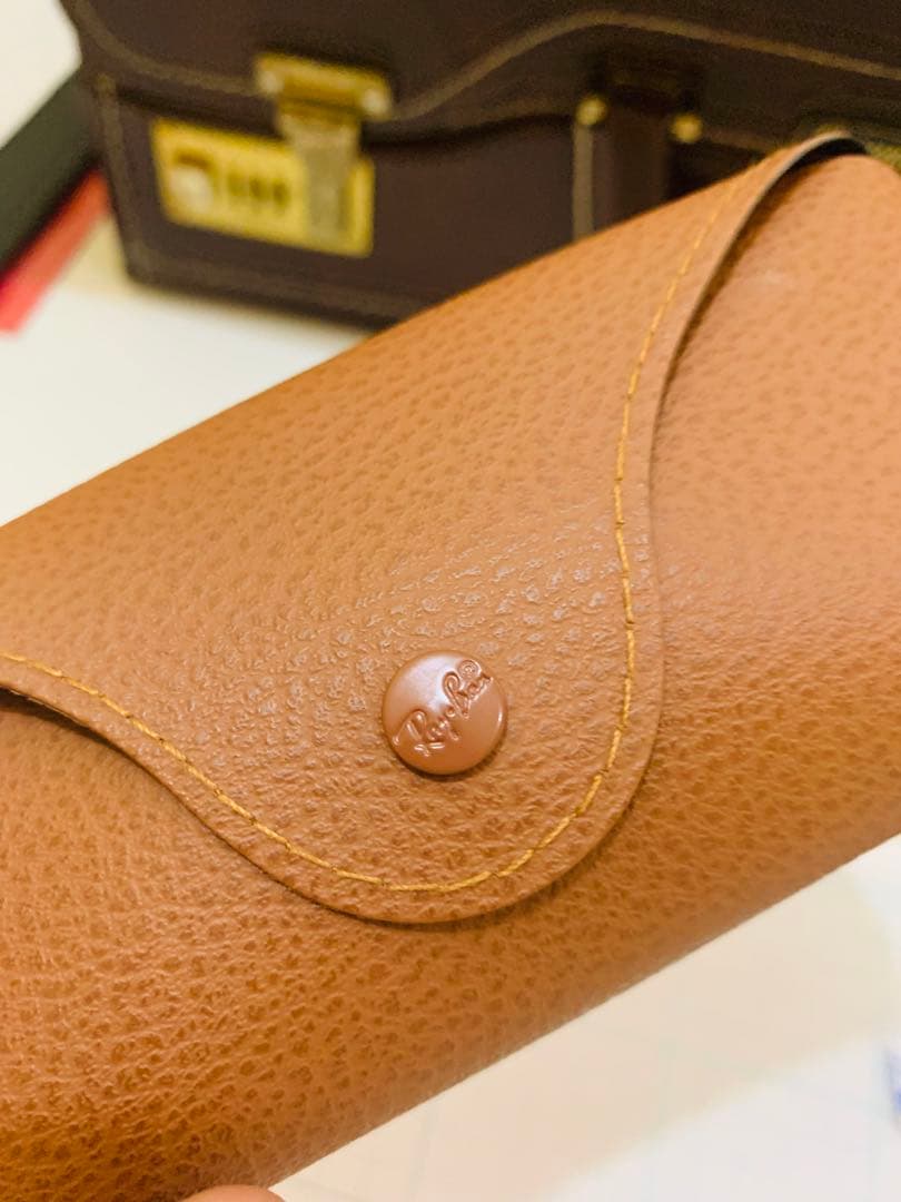 【未使用に近い極美品】 Ray-Ban レイバン サングラス　レンズグレー系