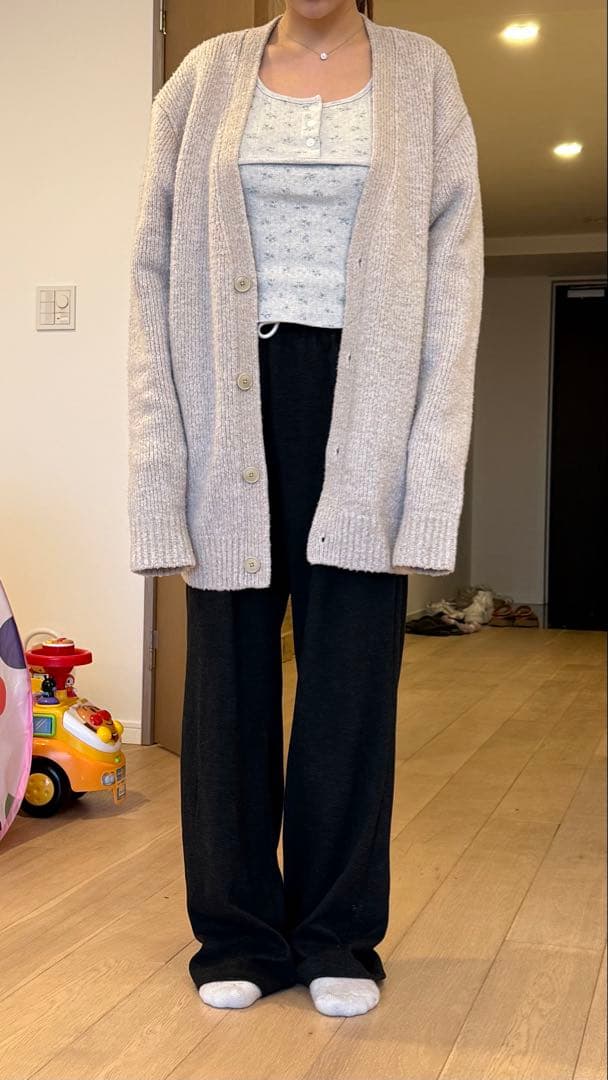 Acne Studios ベージュ カーディガン 長袖