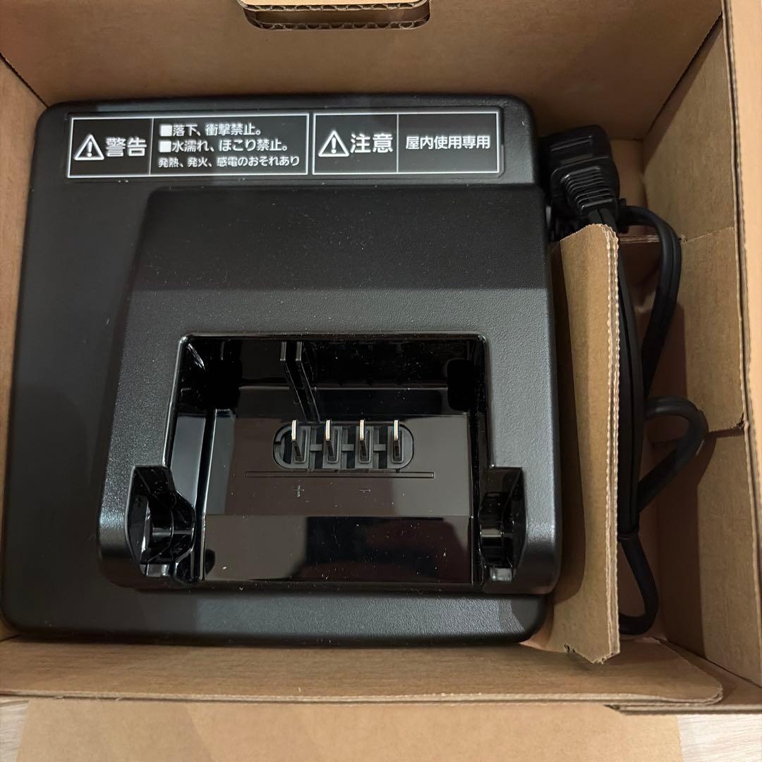 【新品・未利用】Panasonic 電動アシスト自転車 充電器 NKJ074Z