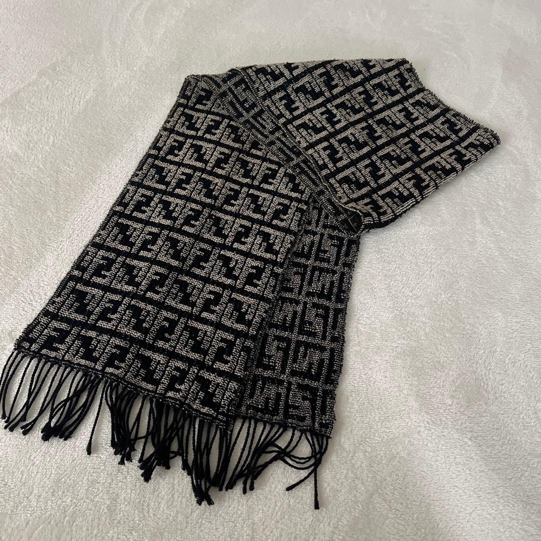 フェンディ　マフラー　イタリア製　ズッカ柄　総柄　FENDI