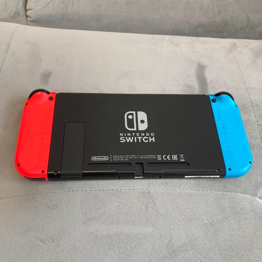 【美品】【完品】Nintendo Switch ネオンブルー・ネオンレッド 新型