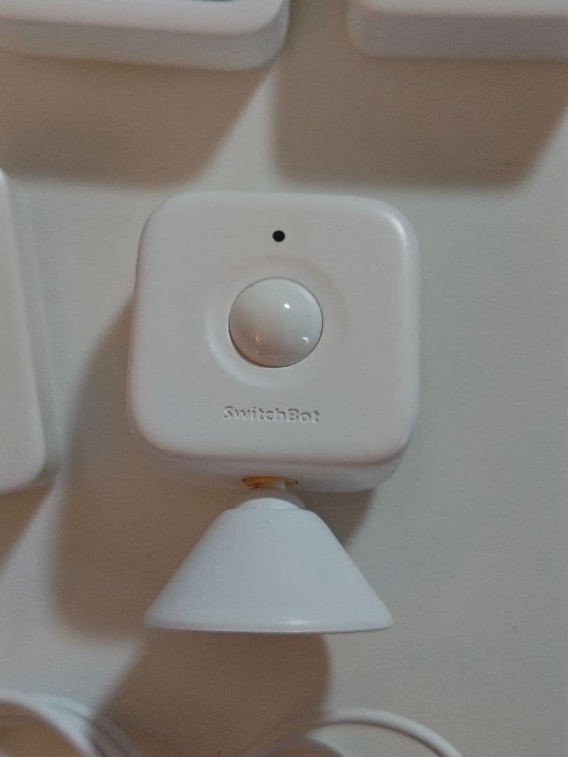 SwitchBot製品セット（ハブミニ・電球・温度計・人感センサー）