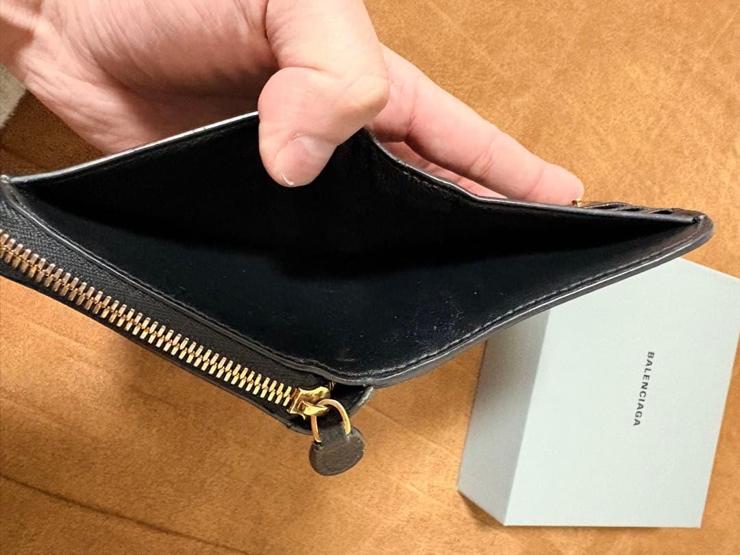 BALENCIAGA ブラックレザー 二つ折り財布