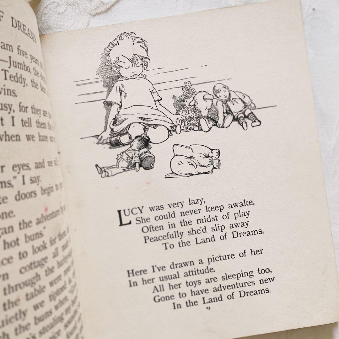 貴重な挿絵と装丁も可愛い꙳⋆英国の古い児童書　ビンテージ古書　洋書　絵本