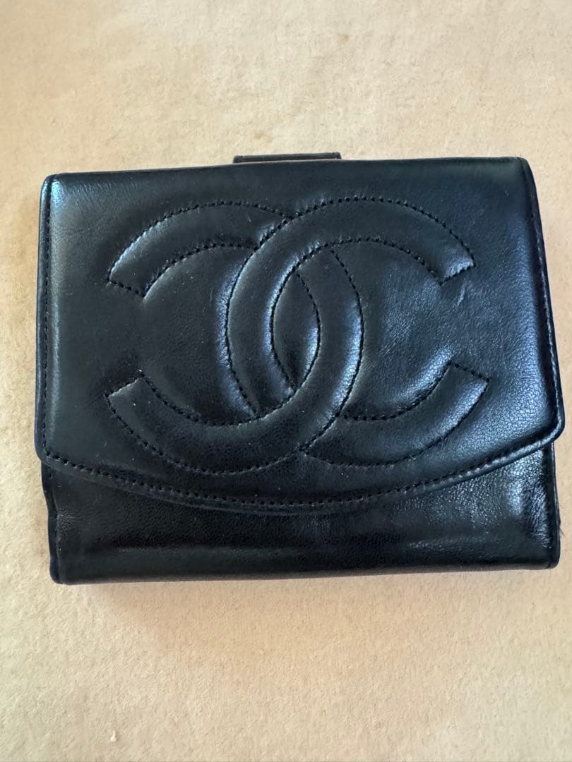 CHANEL ブラック 二つ折り財布 認証カード付き