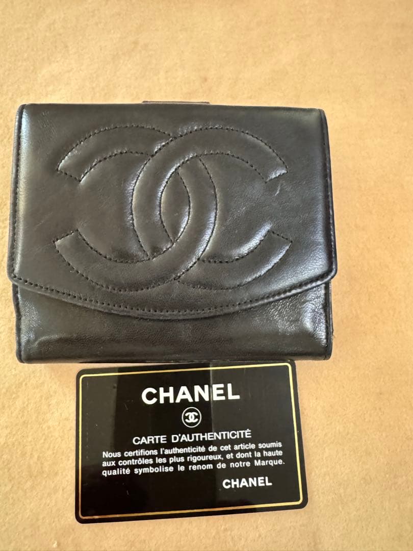 CHANEL ブラック 二つ折り財布 認証カード付き