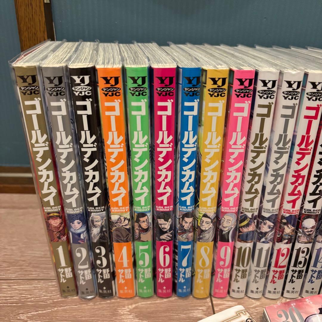 【新品購入】ゴールデンカムイ全巻＋公式ファンブック【透明カバー付】