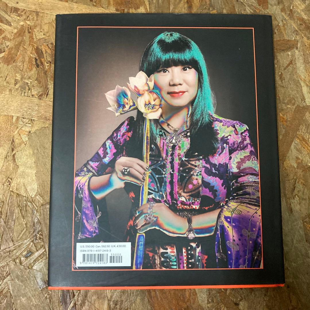 アナスイ　THE WORLD OF ANNA SUI　写真集　英語版